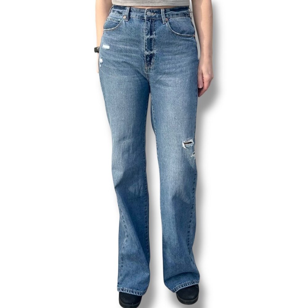 Blue Revival relaxed Straight Jeans Medium Light Wash flex back